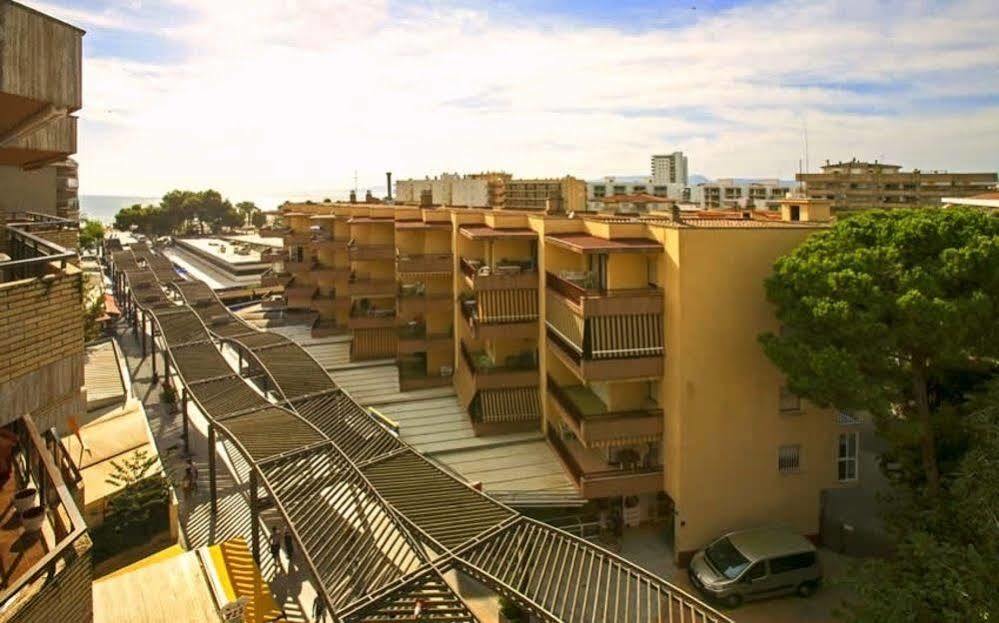 Apartamentos Bahia Dorada Салоу Экстерьер фото